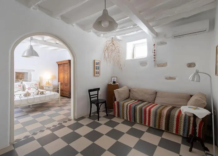 Traditional Stonebuilt House * Parikia (Paros)