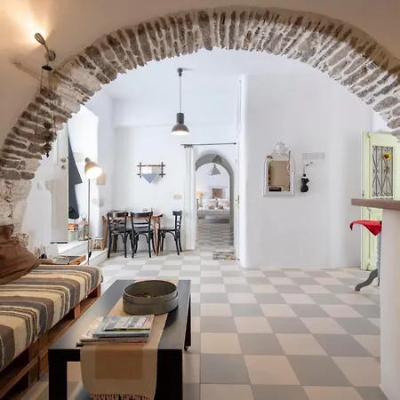 Traditional Stonebuilt House * Parikia (Paros)