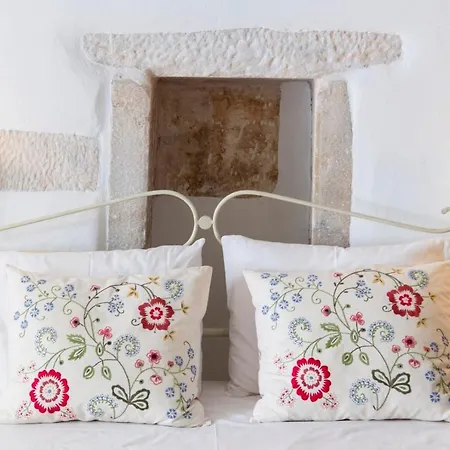 Holiday home Traditional Stonebuilt House *