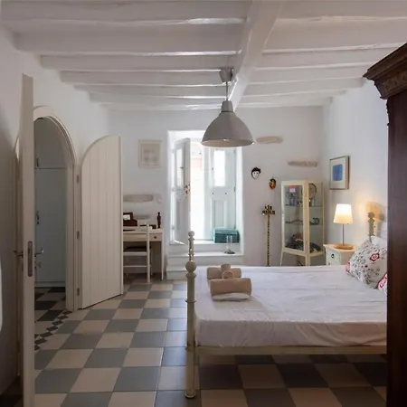 Holiday home Traditional Stonebuilt House *